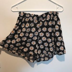 Sunflower print flowy shorts